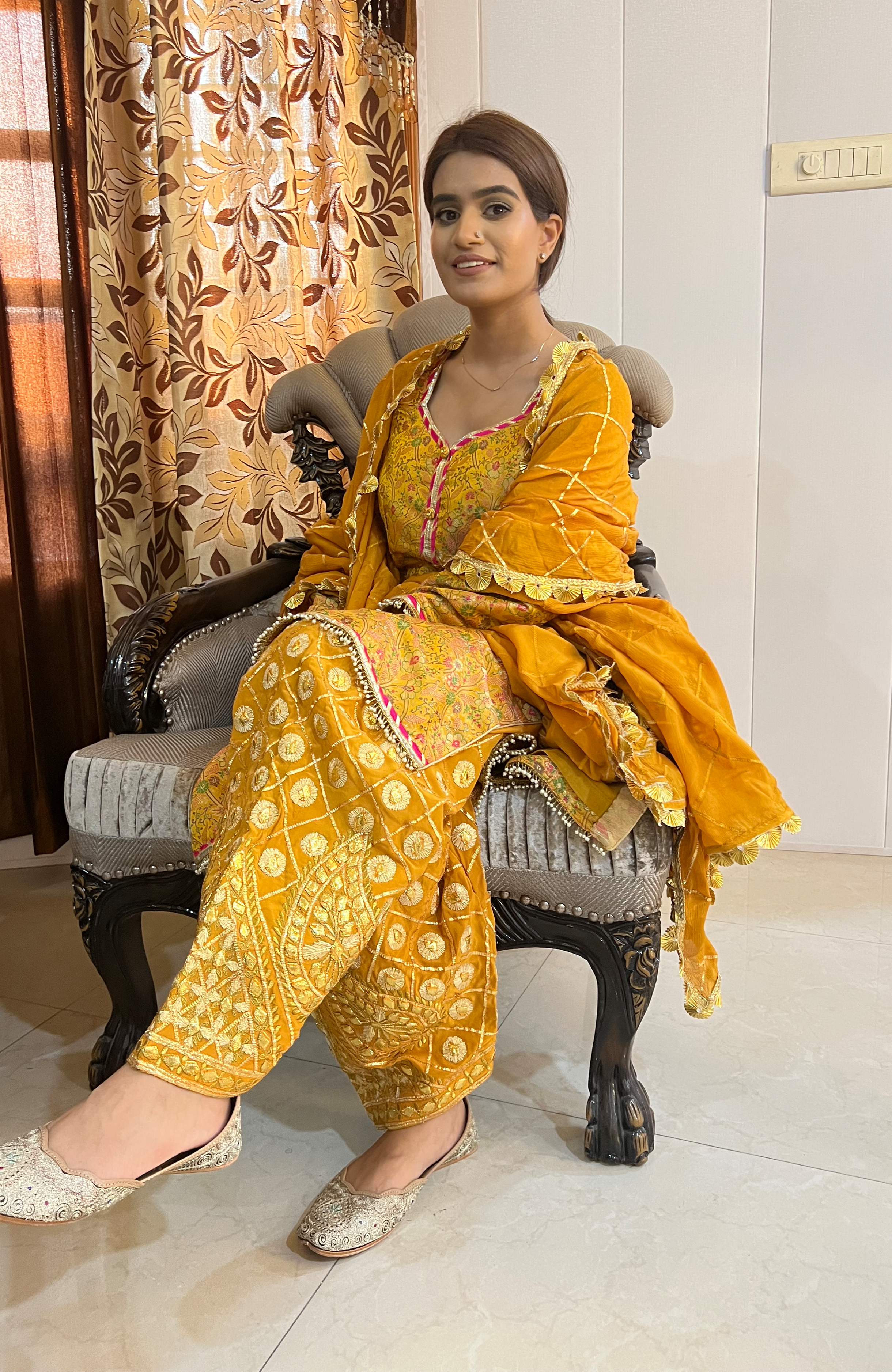 Brocade and Gold Gotta