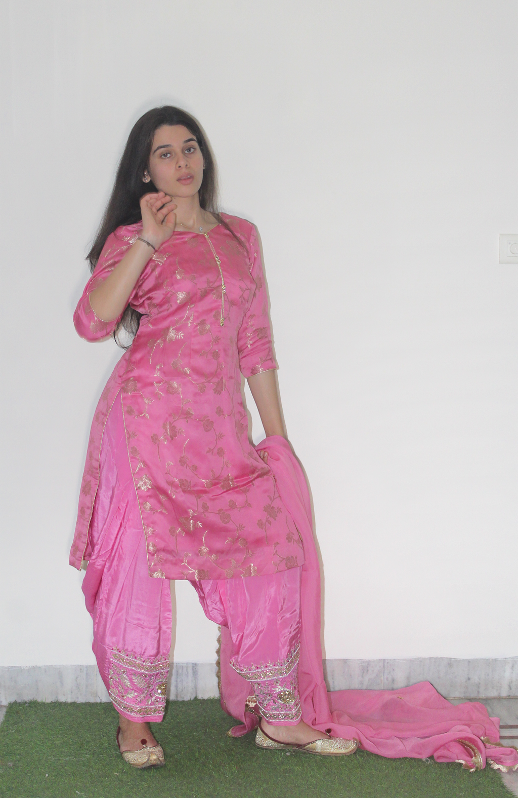 Banarasi Print Pink